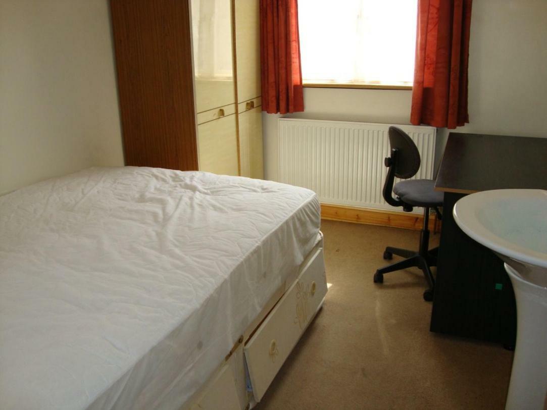 Bed and Breakfast Draycott Лондон Экстерьер фото